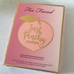 Too faced Just Peachy matte palate
